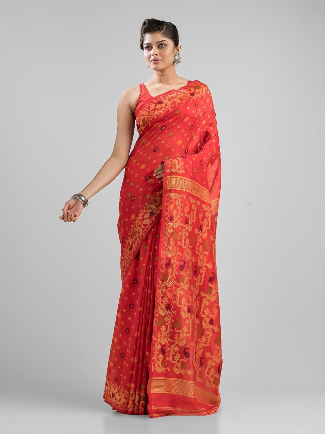 

SAJASAJO Ethnic Motifs Zari Pure Silk Saree, Red