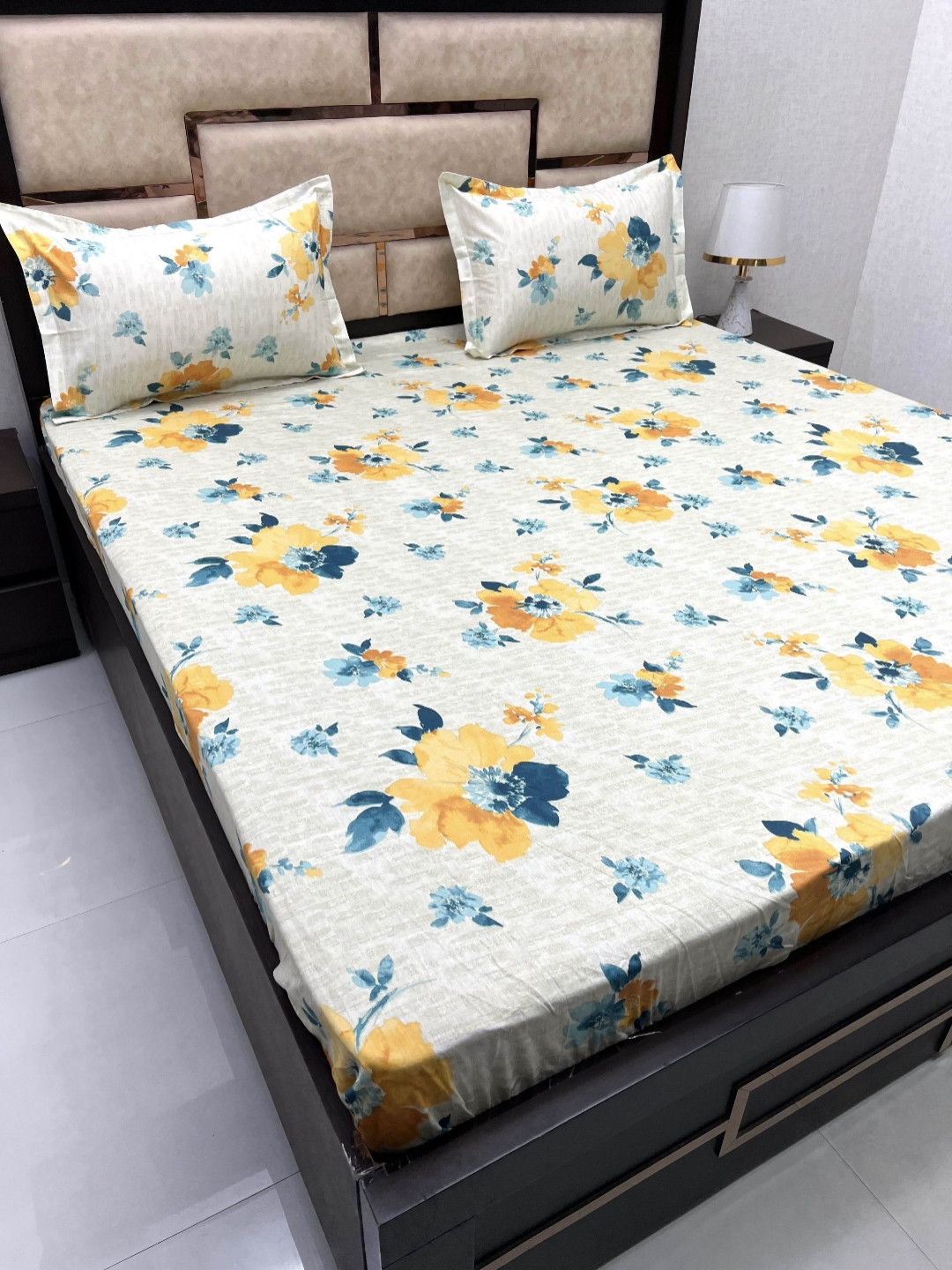 

Pure Decor sapphire Green Pure Cotton Floral 380TC King Bedsheet with 2 Pillow Covers
