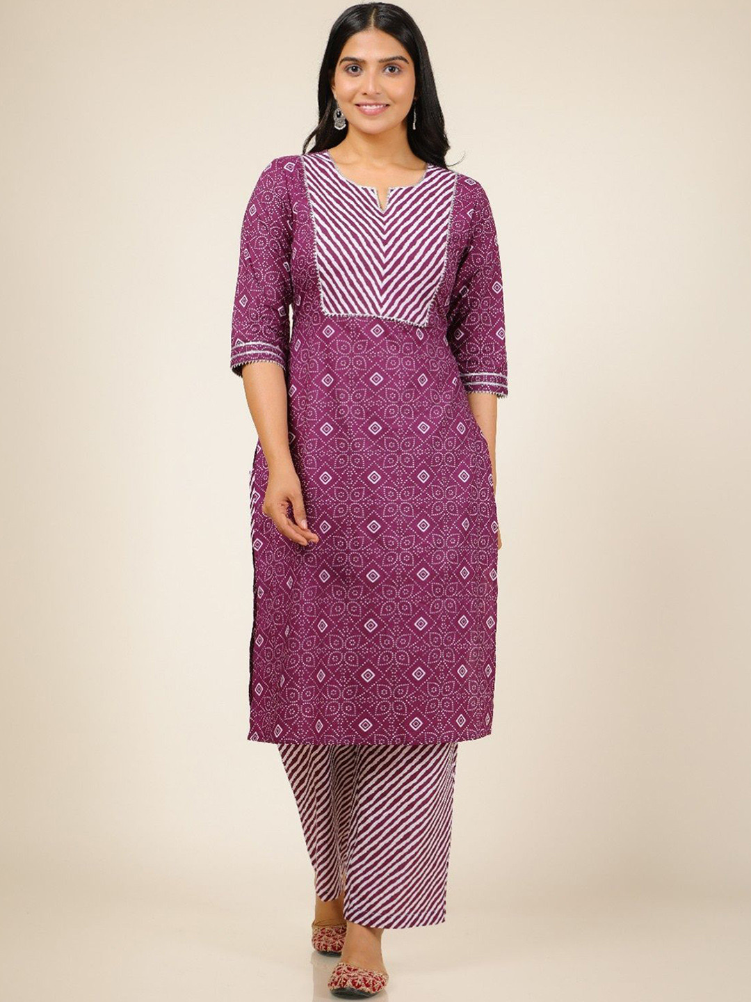 

Aramya Bandhani Printed Notch Neck Pure Cotton Straight Kurta, Purple