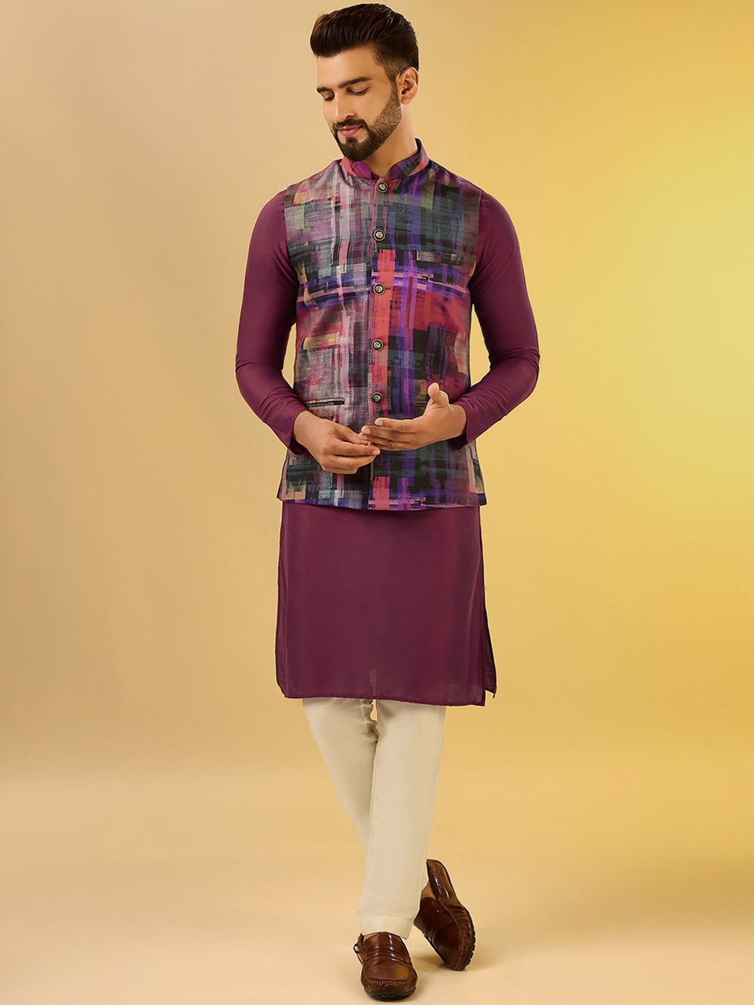 

Anouk Abstract Printed Mandarin Collar Regular Straight Kurta with Trousers, Maroon