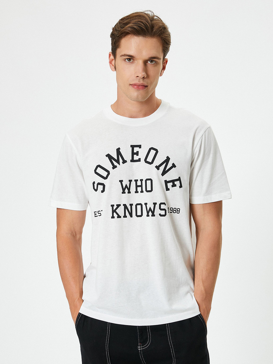 

Koton Men Typography Printed Pockets T-shirt, White