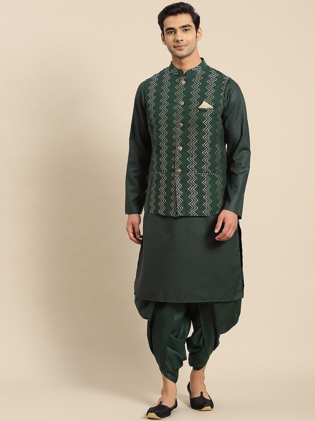 

Anouk Mandarin Collar Regular Straight Kurta with Dhoti Pants & Jacket, Green