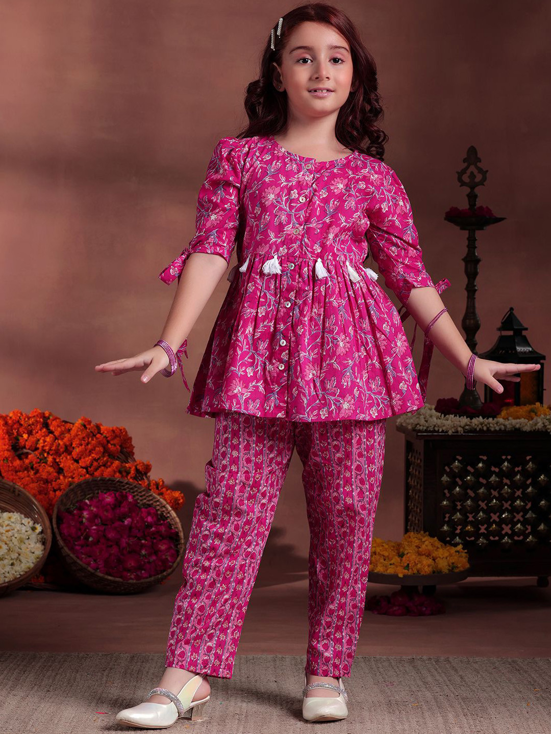 

Libas KIDS Girls Floral Printed Gotta Patti Pure Cotton Kurti with Trousers, Pink