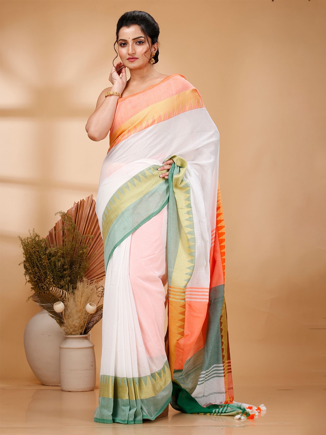 

PuJoy Ethnic Motifs Pure Cotton Taant Saree, White