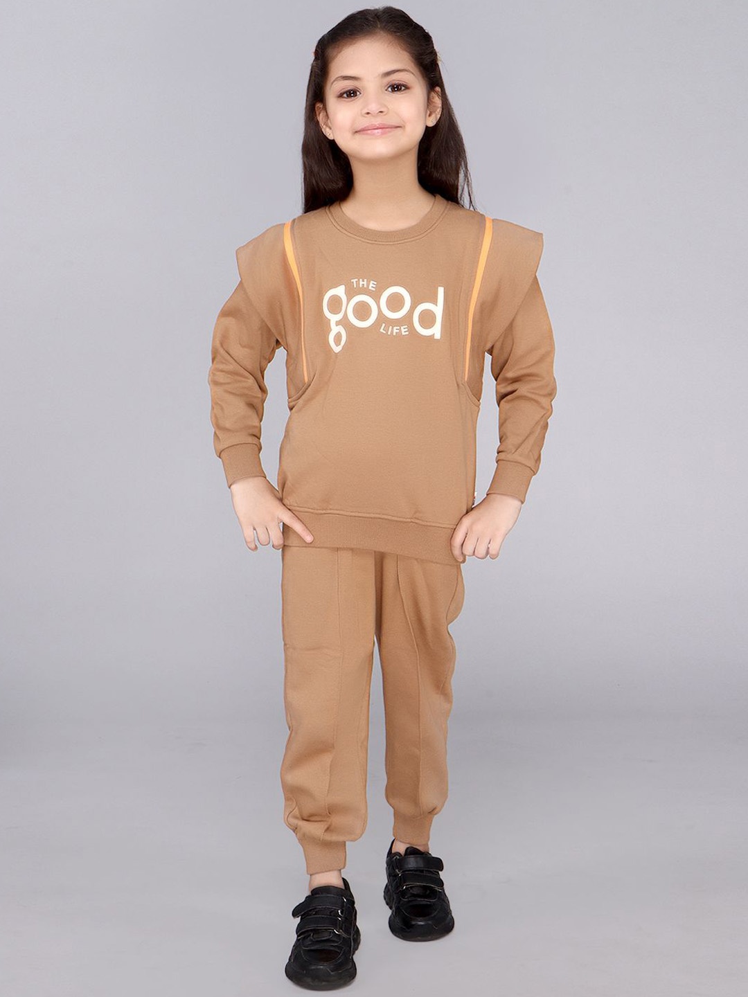 

DDOUDDOU Girls Printed Sweat Shirt & Joggers, Brown