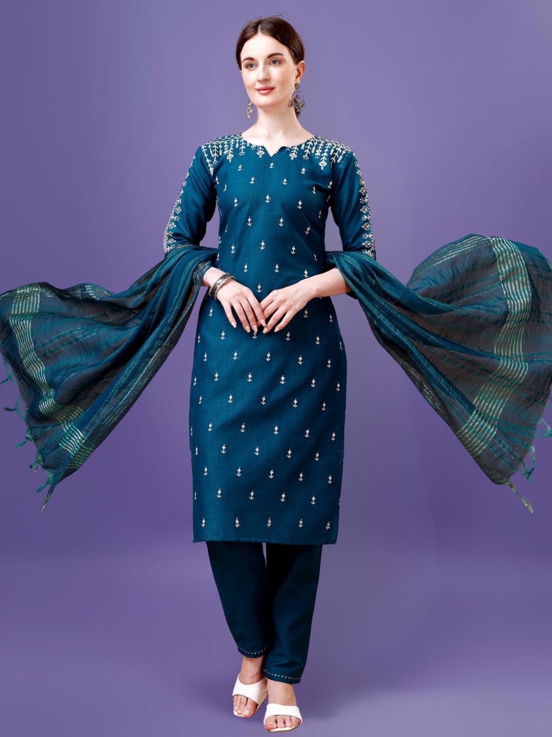 

KAZIA Women Ethnic Motifs Embroidered Regular Thread Work Kurta with Trousers & With Dupatta, Turquoise blue