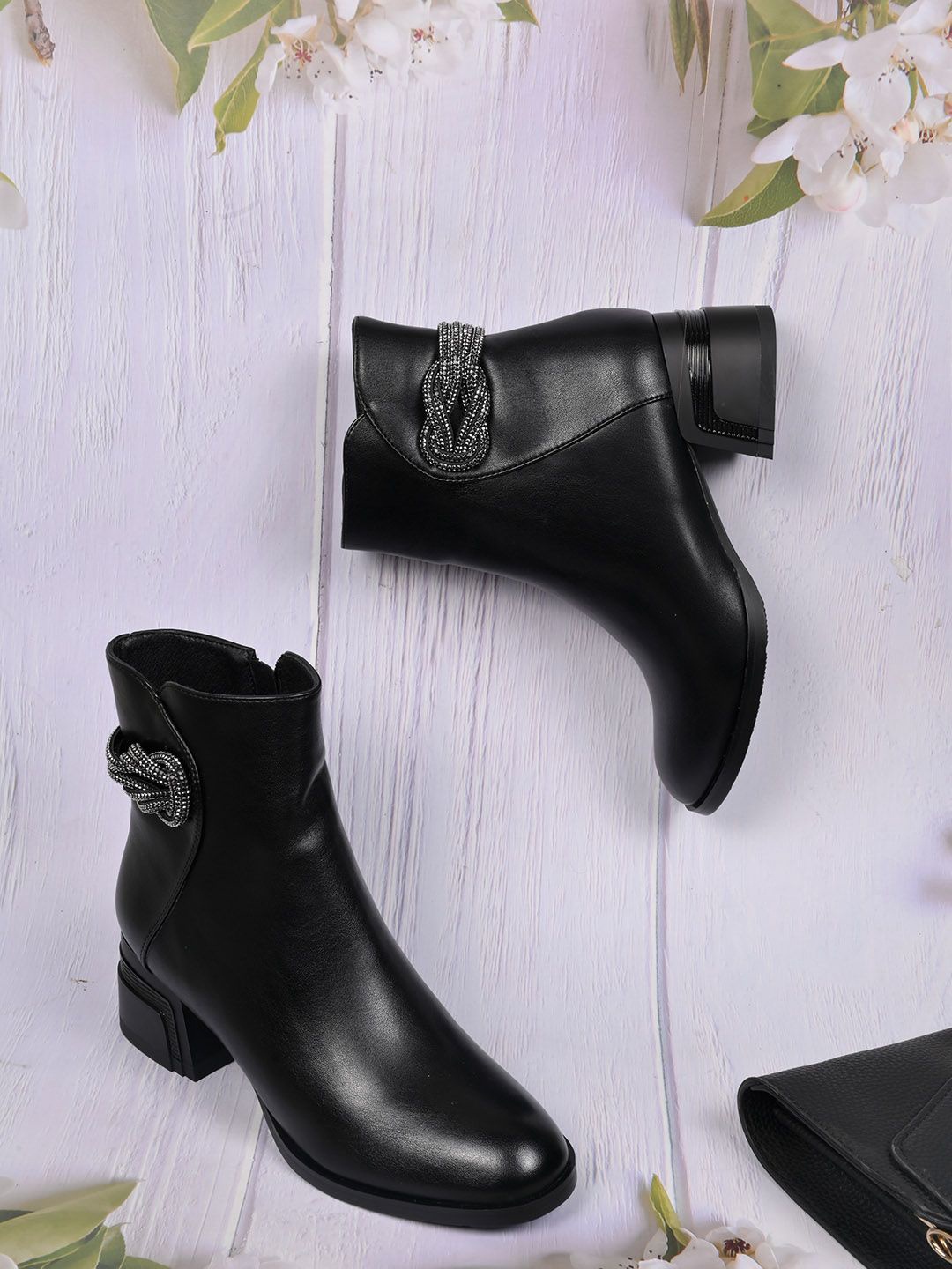 

Ronnie Grey Women Block-Heeled Regular Boots, Black