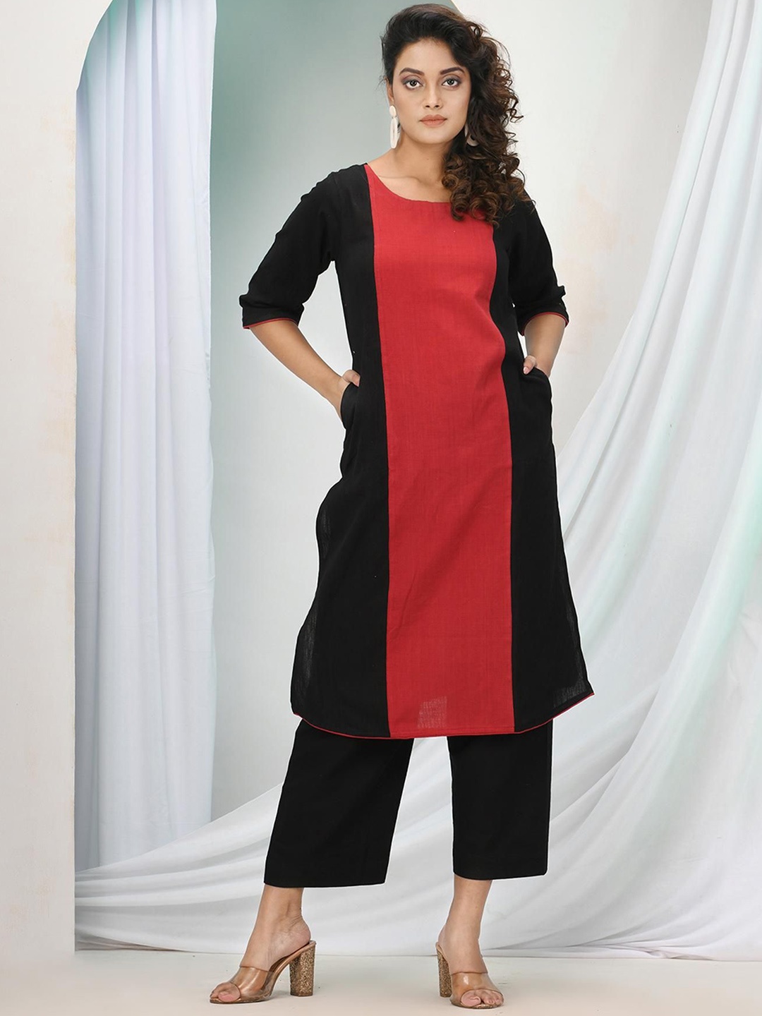 

Angoshobha Colourblocked Pure Cotton Straight Kurta With Palazzos, Maroon