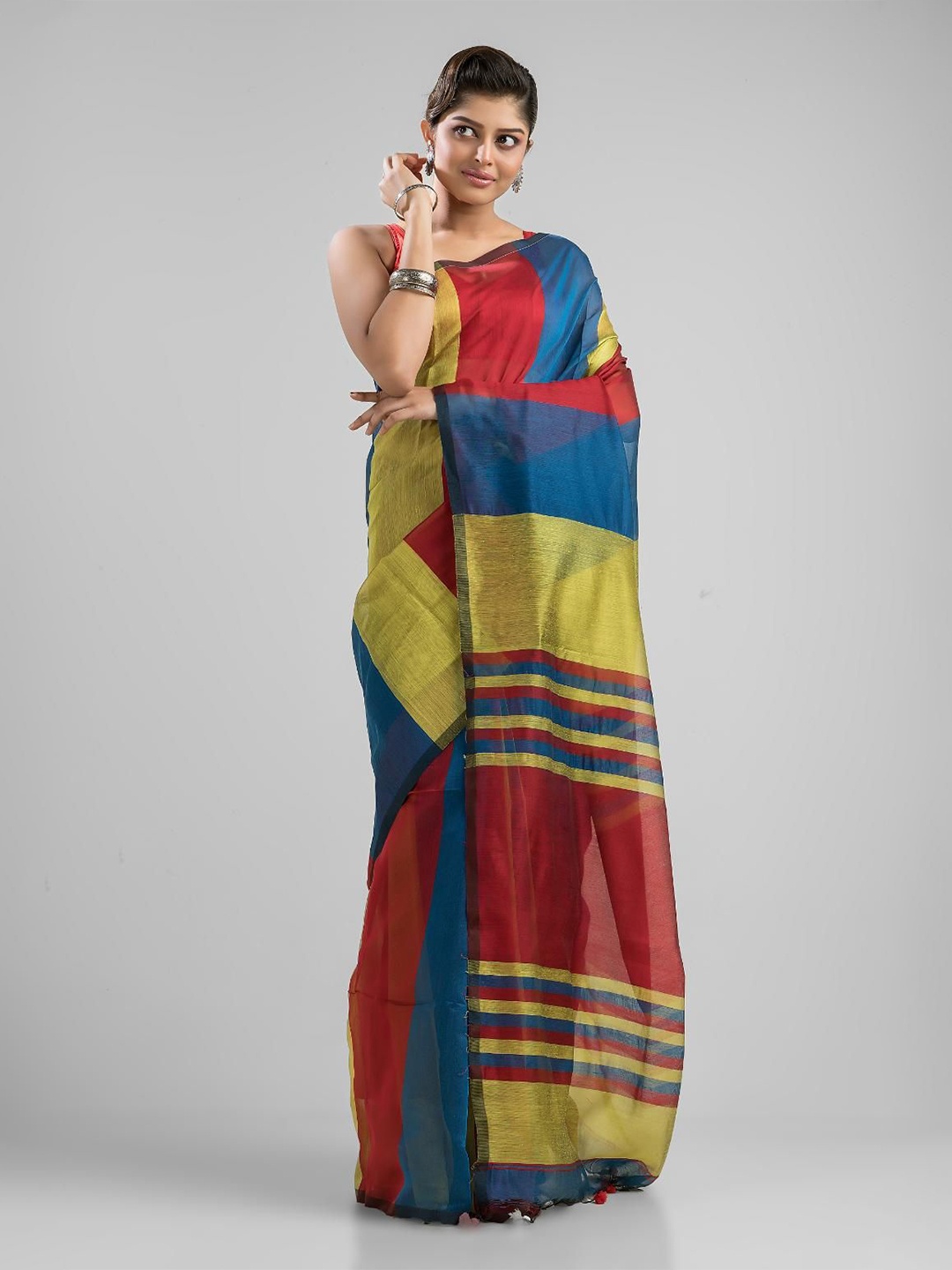 

Mitera Colourblocked Zari Saree, Blue