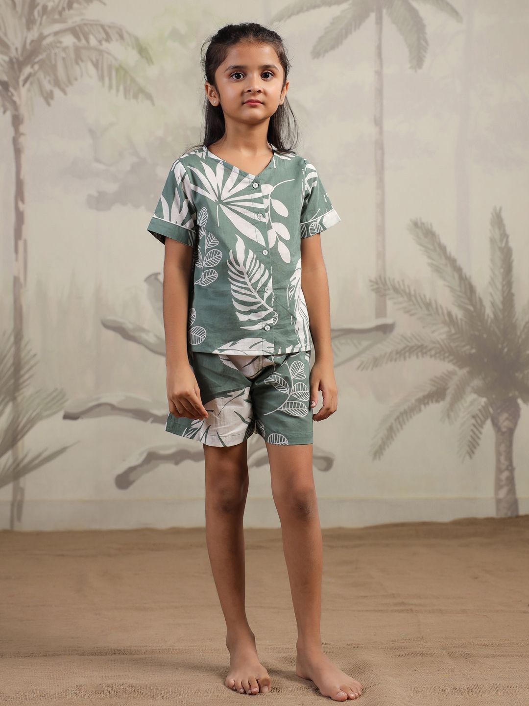 

SANSKRUTIHOMES Girls Tropical Night suit SE-NSS-KID-60-White