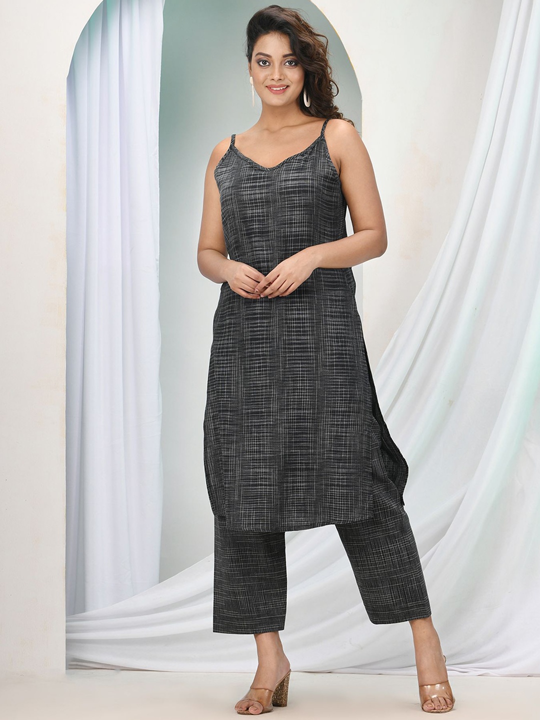

Angoshobha Striped Pure Cotton Straight Kurta With Palazzos, Grey