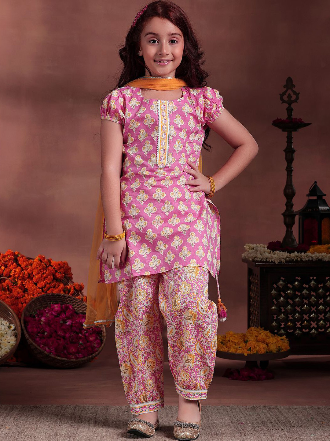

Libas KIDS Girls Printed Gotta Patti Puff Sleeves Pure Cotton Kurta with Salwar & Dupatta, Pink