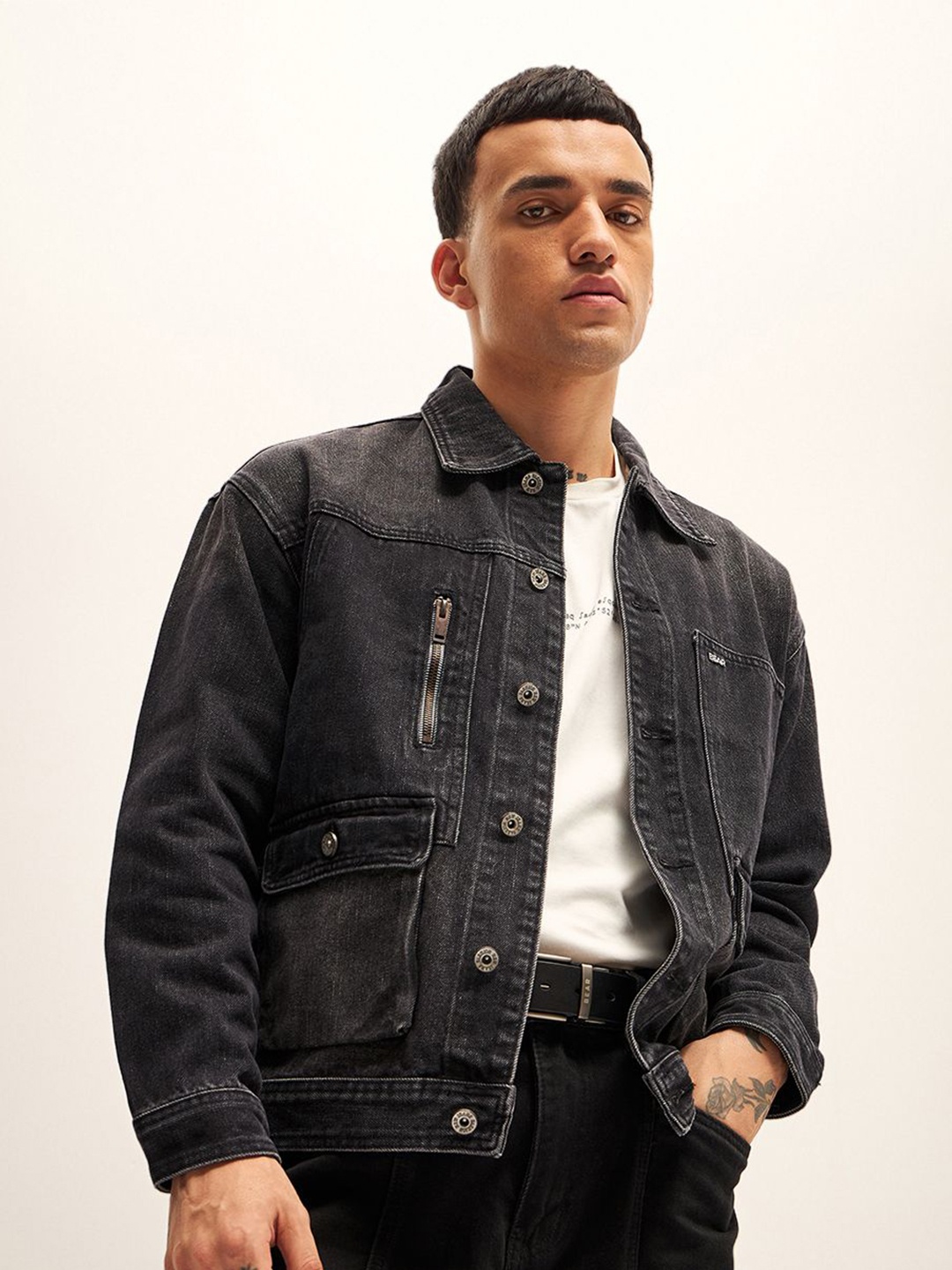 

THE BEAR HOUSE Men Solid Spread Collar Jacket, Black