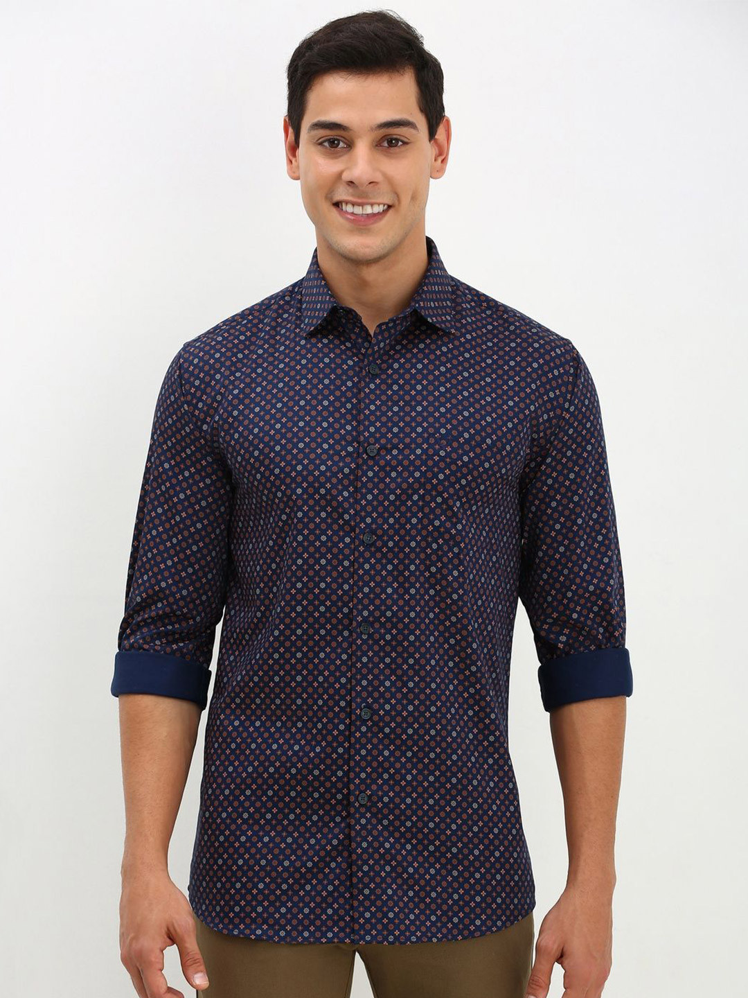 

Allen Solly Men Spread Collar Micro Ditsy Printed Cotton Slim Fit Casual Shirt, Navy blue