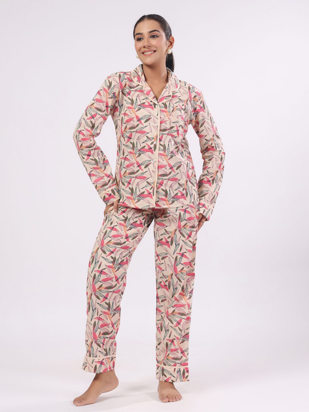 

SANSKRUTIHOMES Women Tropical Night suit SE-NSP-564-Multi, Cream