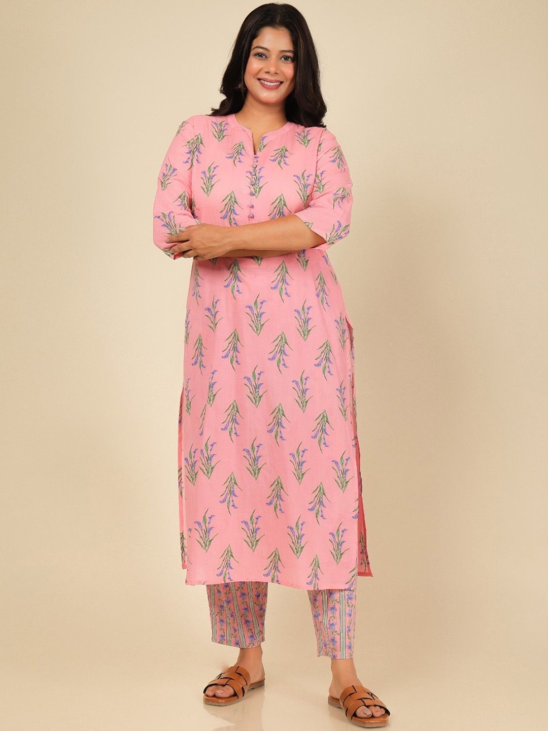 

Aramya Floral Printed Mandarin Collar Pure Cotton Straight Kurta, Pink