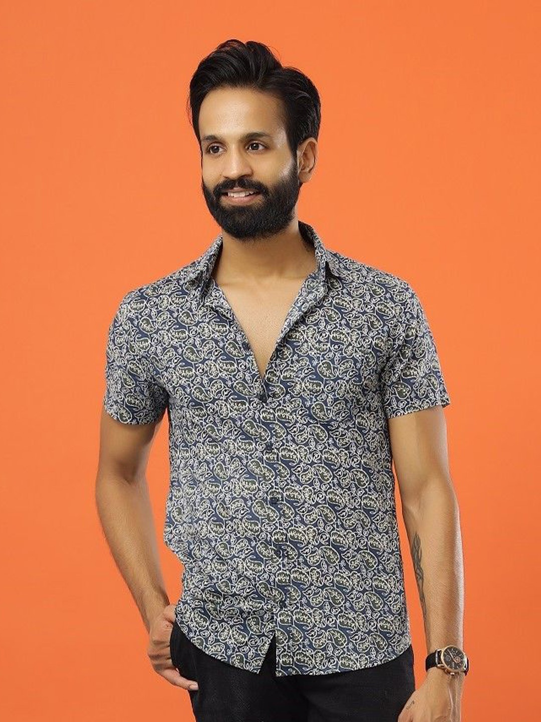 

SAY Men Classic Ethnic Printed Cotton Casual Shirt, Navy blue