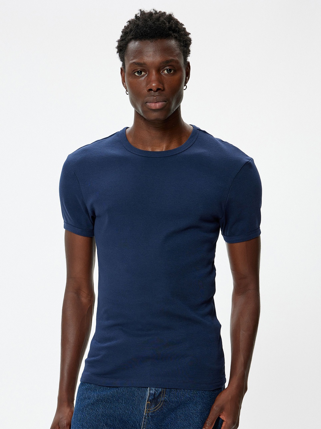 

Koton Men High Neck Pockets T-shirt, Navy blue