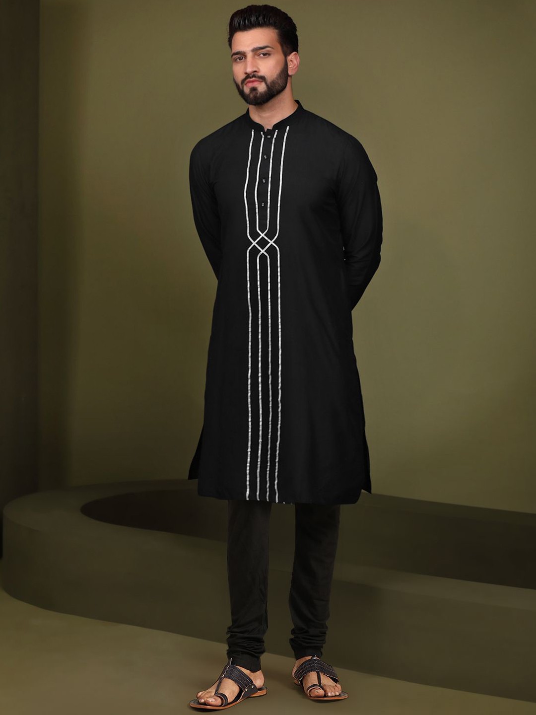 

Anouk Black & White Striped Embroidered Mandarin Collar Kurta with Churidar