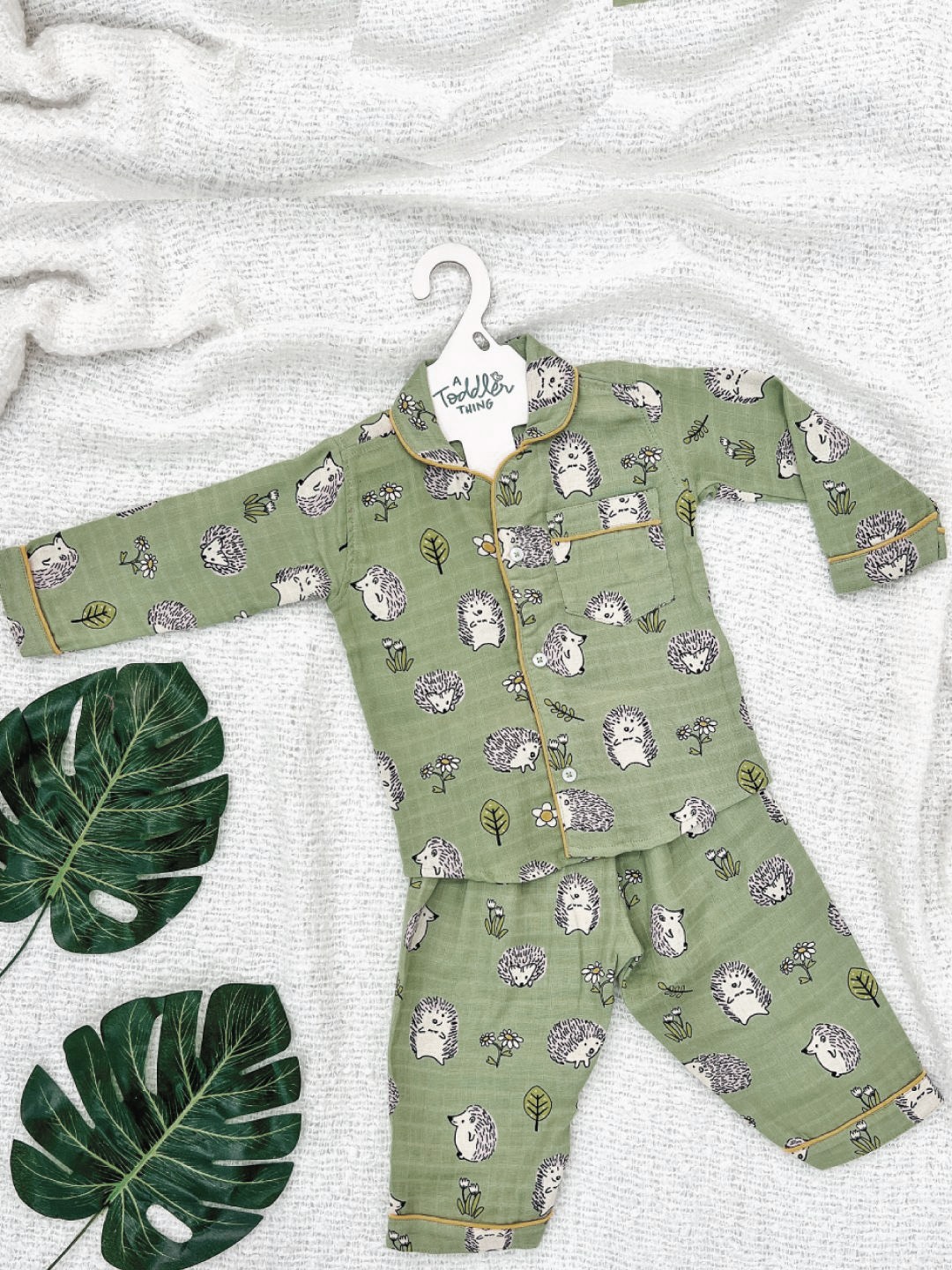 

A Toddler Thing Tiny Spikes Unisex Kids Night suit, Green