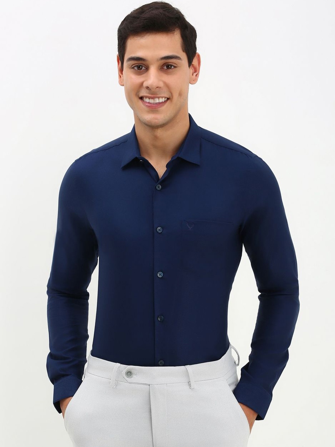 

Allen Solly Men Spread Collar Solid Cotton Slim Fit Formal Shirt, Navy blue