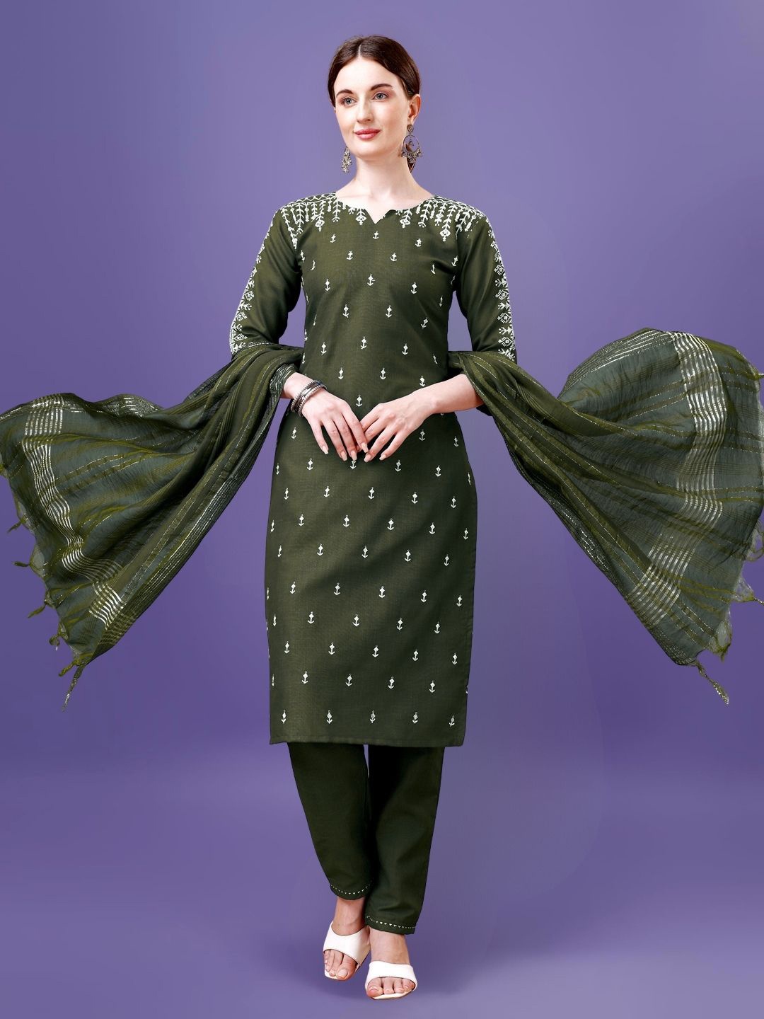 

KAZIA Women Ethnic Motifs Embroidered Regular Thread Work Kurta with Trousers & With Dupatta, Green