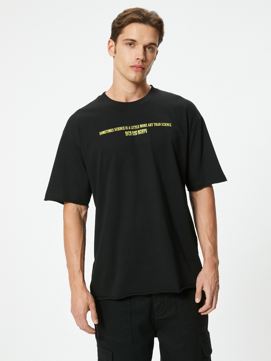 

Koton Men V-Neck Pockets T-shirt, Black