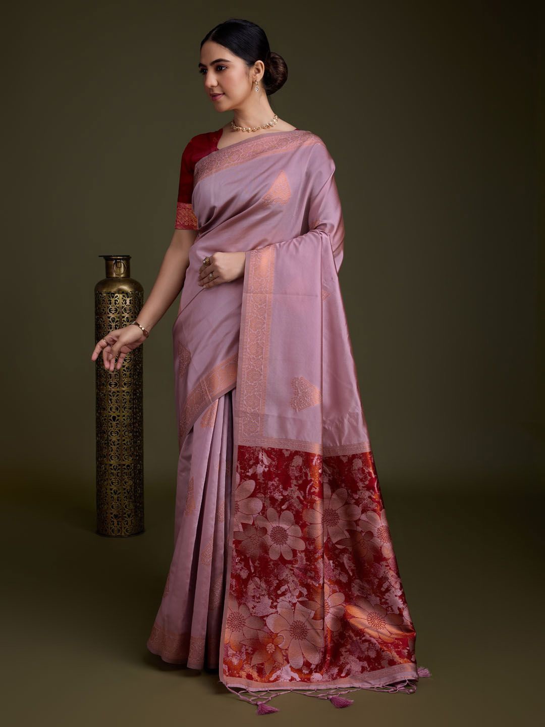 

Meena Bazaar Woven Design Floral Zari Saree, Pink