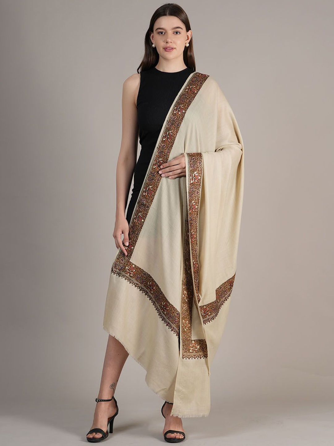 

MUFFLY Floral Embroidered Pashmina Woollen Shawl, Cream