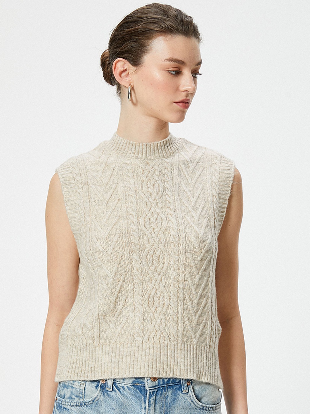 

Koton Self Design Sleeveless Cable Knit Sweater Vest, Grey