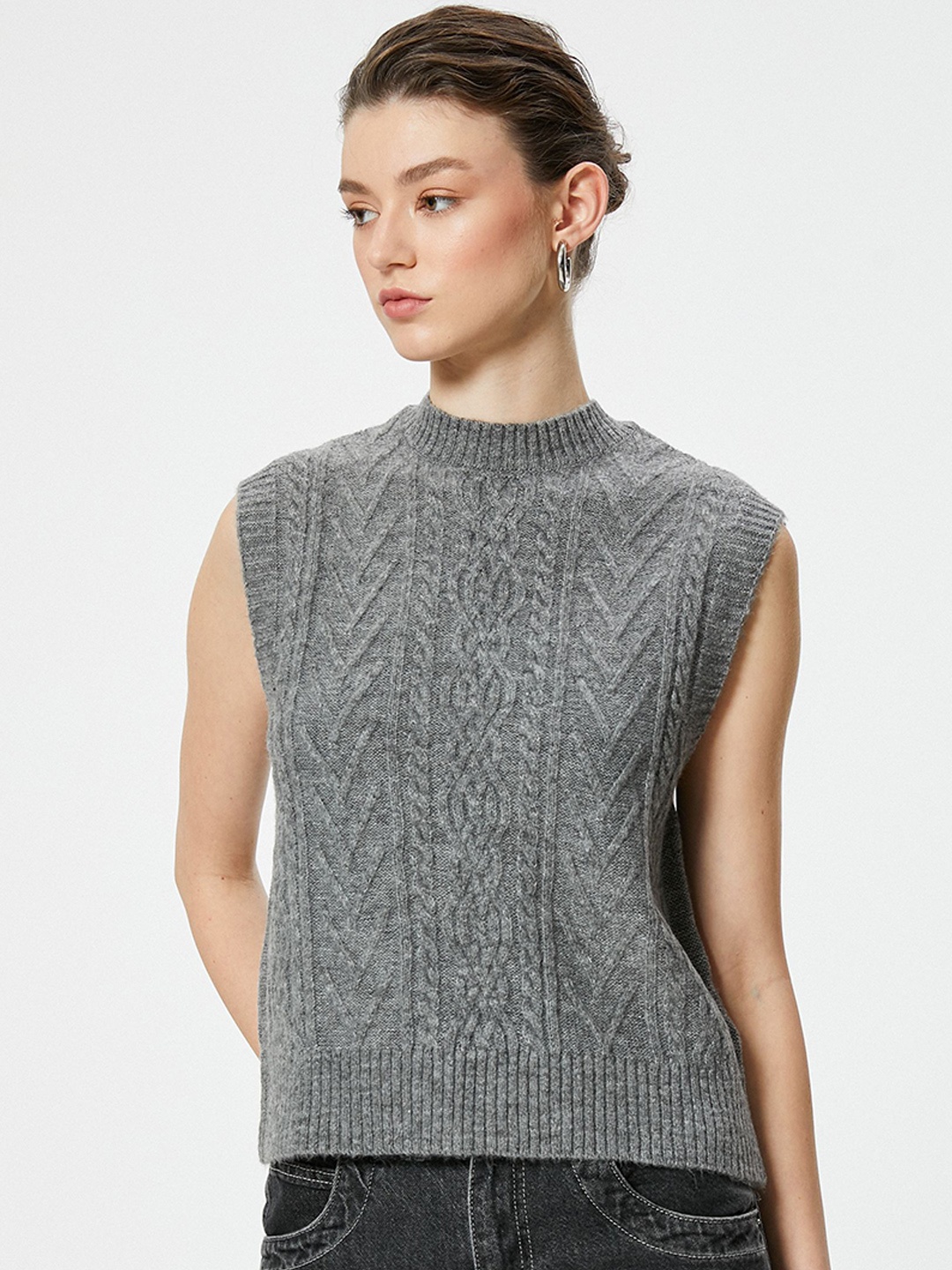 

Koton Sleeveless Pullover Sweater, Grey