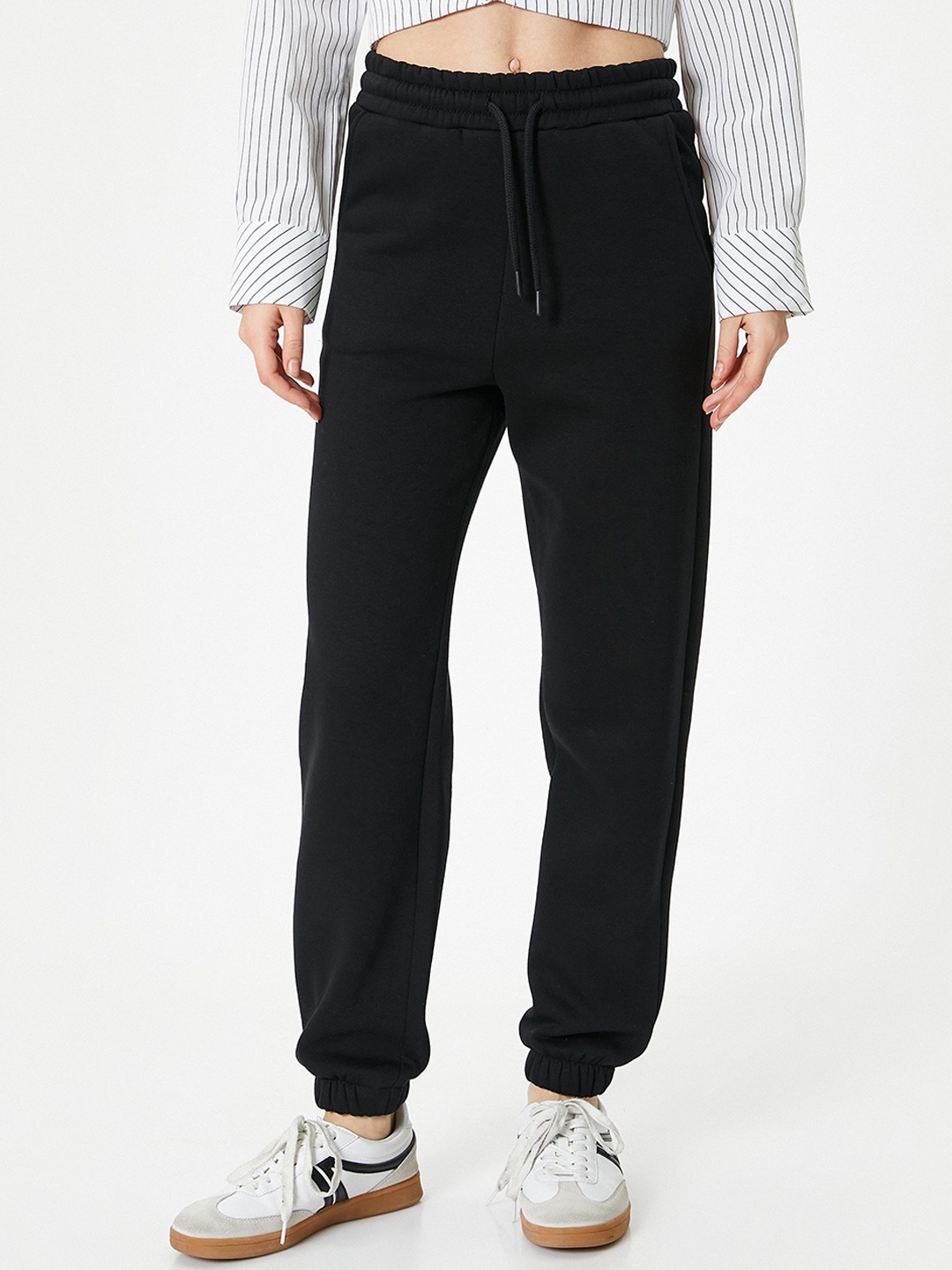 

Koton Women Mid-Rise Joggers, Black