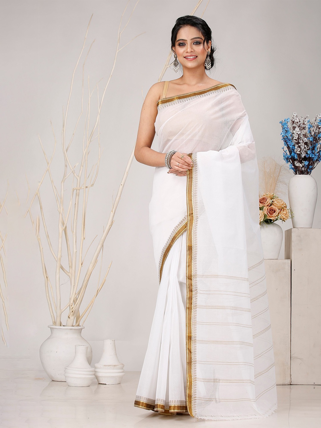 

DipDiya Pure Cotton Taant Saree, White