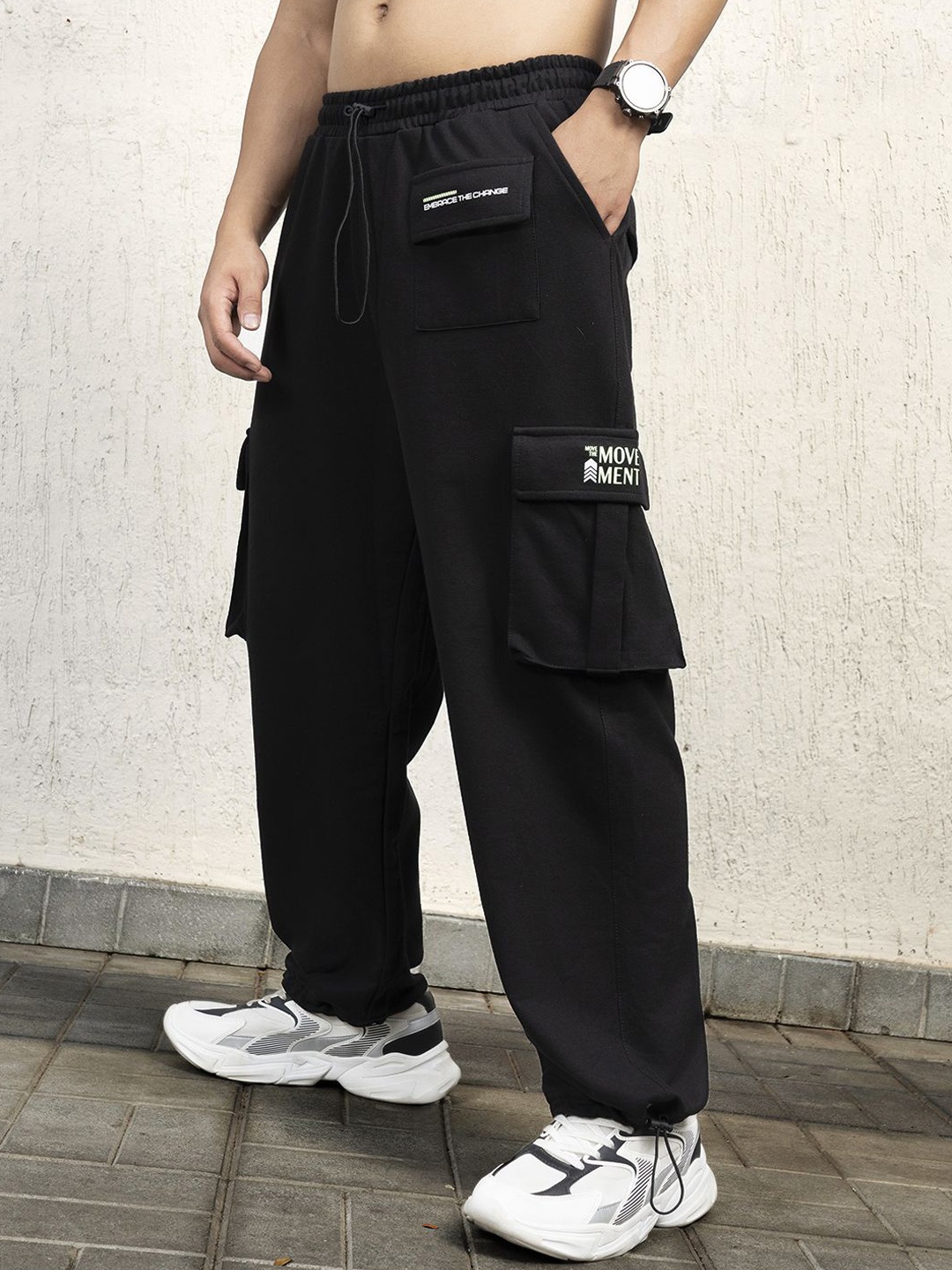 

Hubberholme Men Loose Fit Cargos Trousers, Black