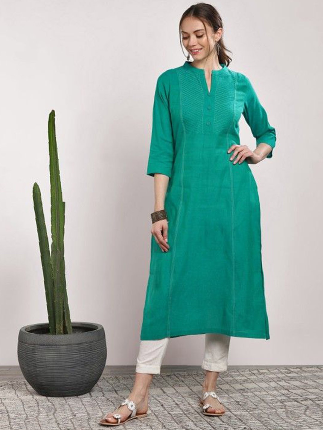 

Sangria Mandarin Collar Pure Cotton Straight Kurta, Teal