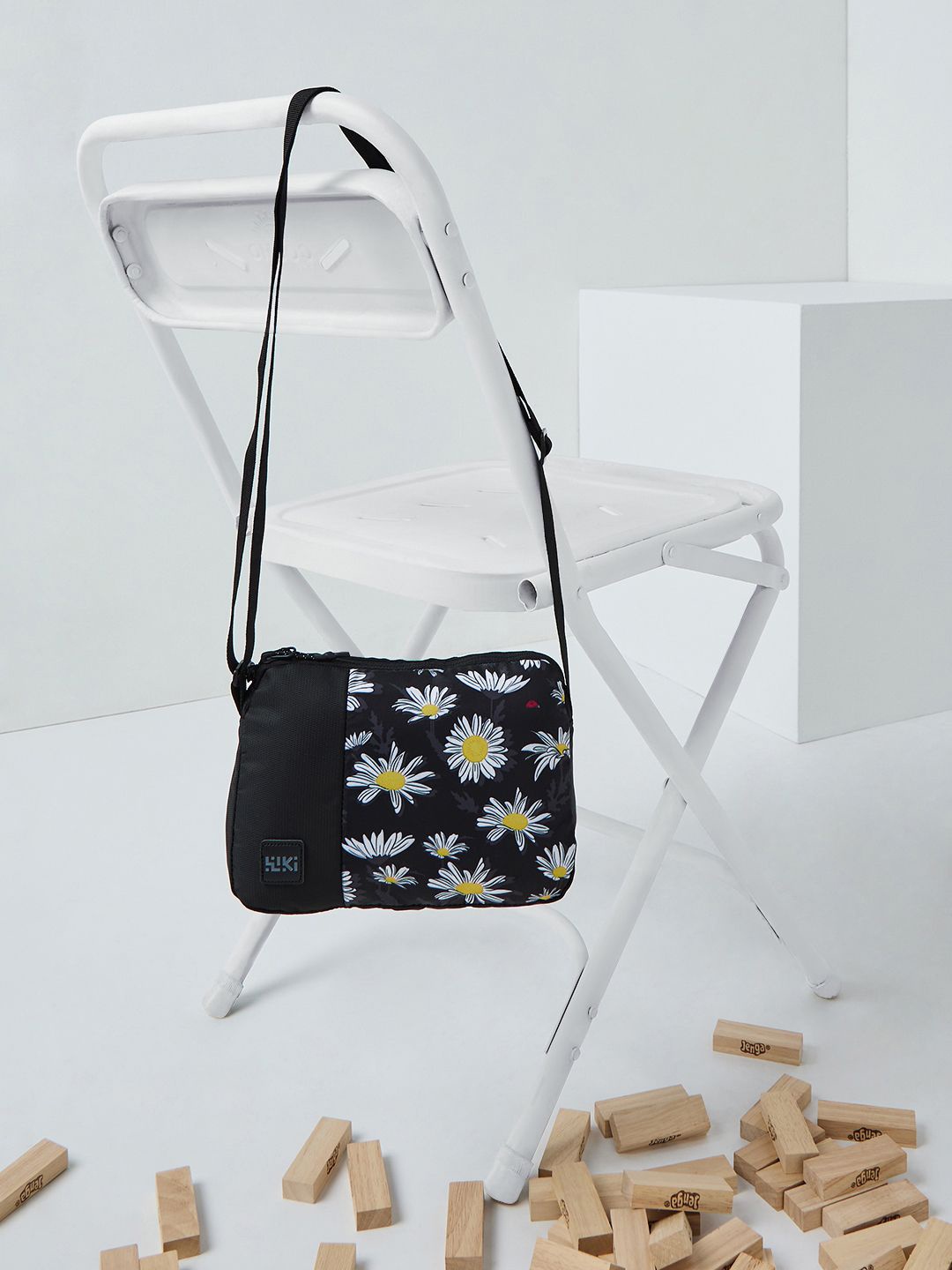 

Wildcraft Unisex Printed Messenger Bag, Black
