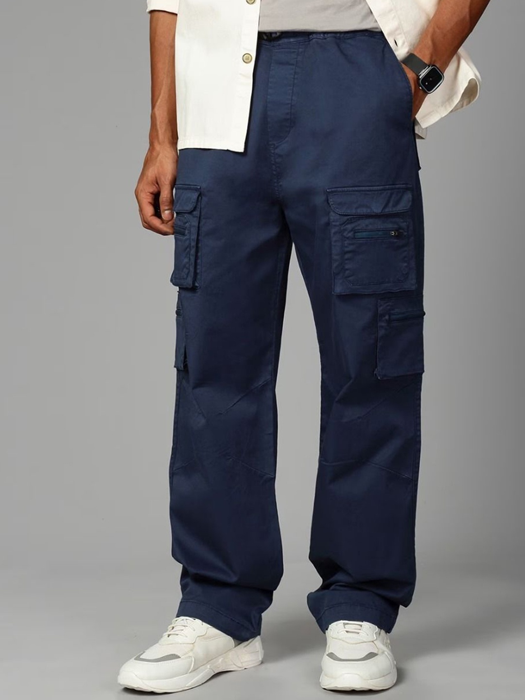 

British Club Men Comfort Slim Fit Low-Rise Cargos Trousers, Blue