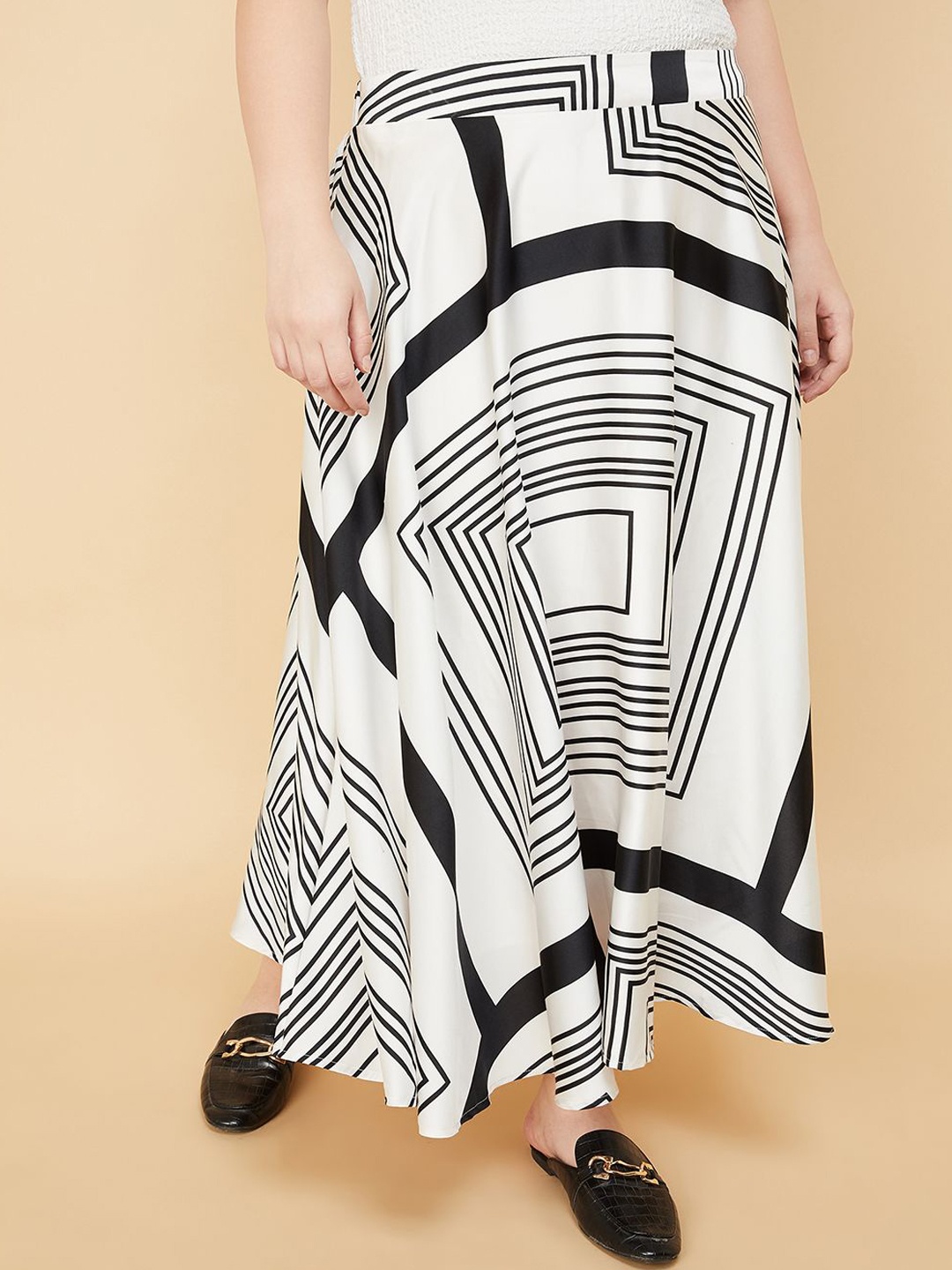 

max Geometric Printed Midi Flared Skirt, White