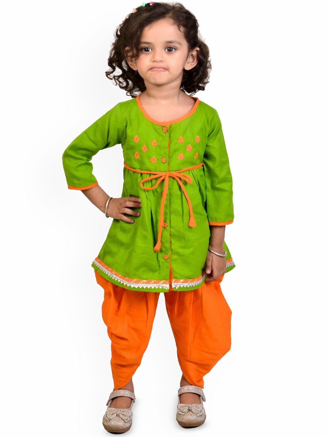 

LITTLE GINNIE Girls Yoke Design Regular Thread Work Pure Cotton Kurti with Dhoti Pants, Green