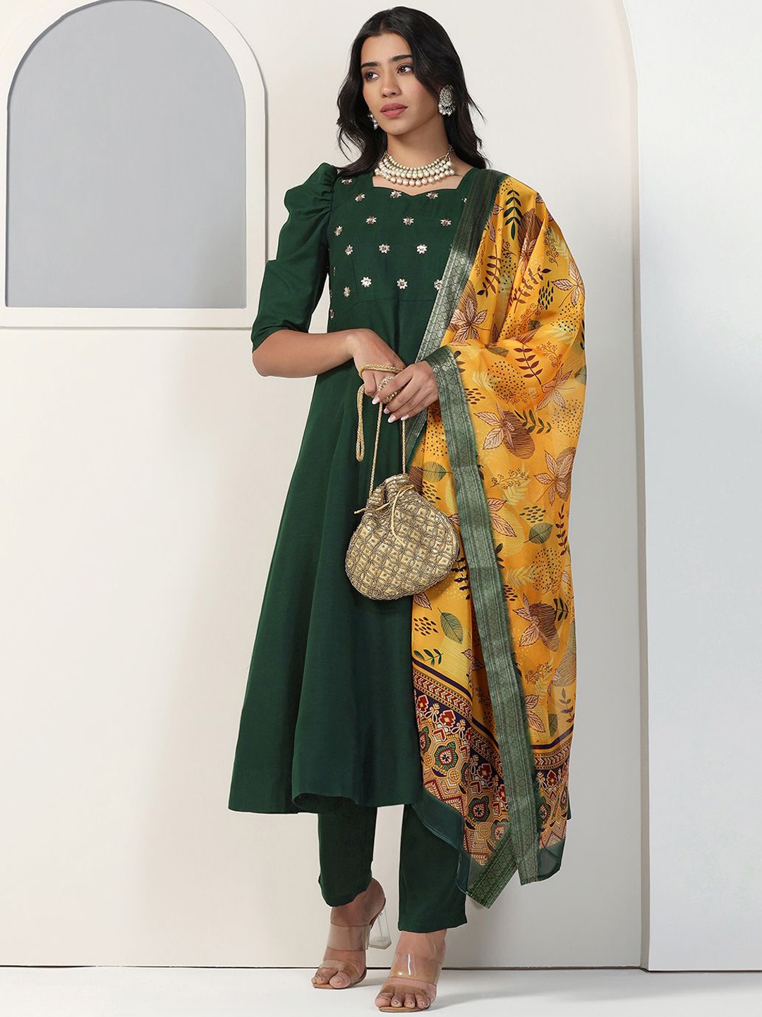 

FASHION DREAM Floral Embroidered Regular A-Line Kurta with Trousers & Dupatta, Green