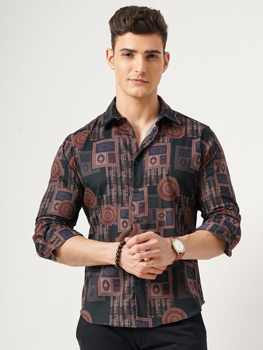 

British Club Men Smart Spread Collar Abstract Printed Slim Fit Casual Shirt, Black