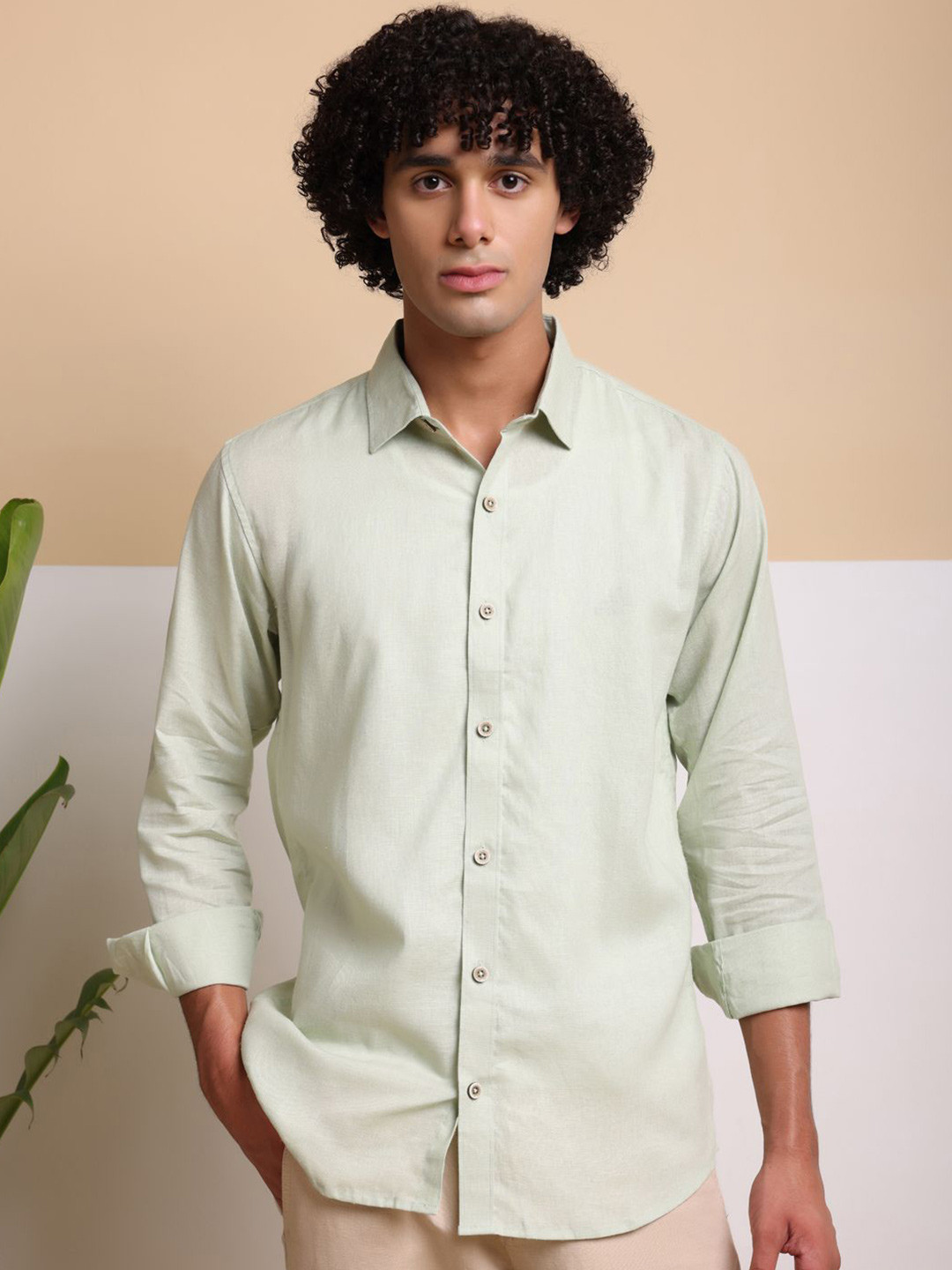 

FILO HEVIS Men Solid Spread Collar Linen Casual Shirt, Green