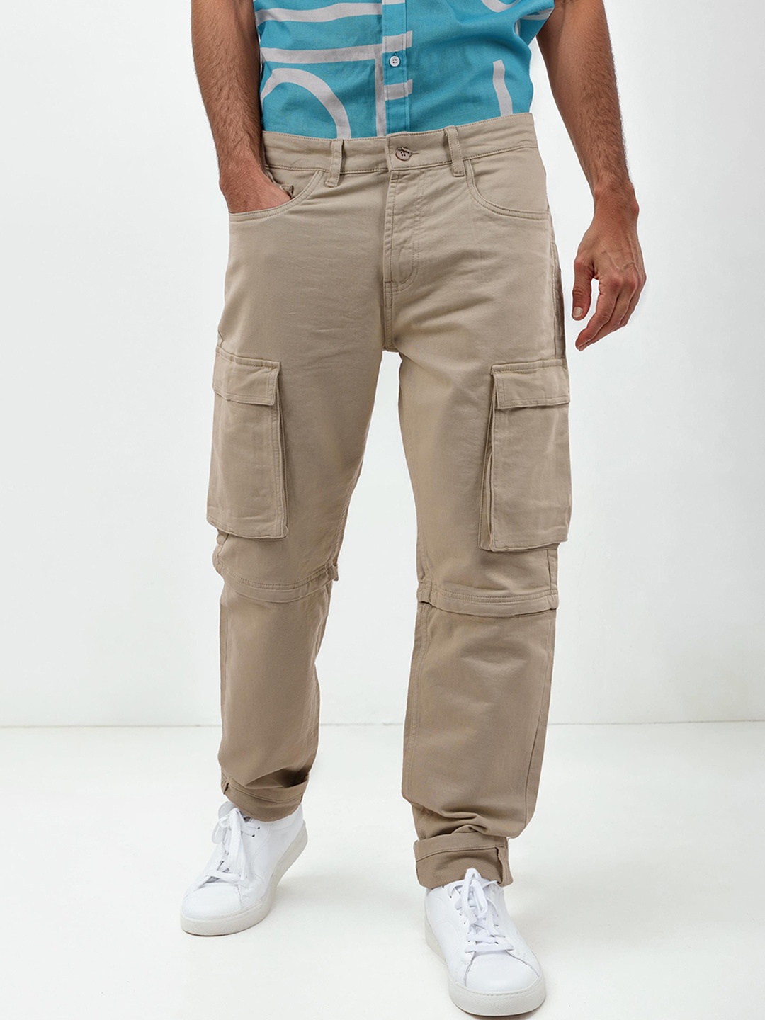 

Celio Men Solid Beige Cargo Jeans