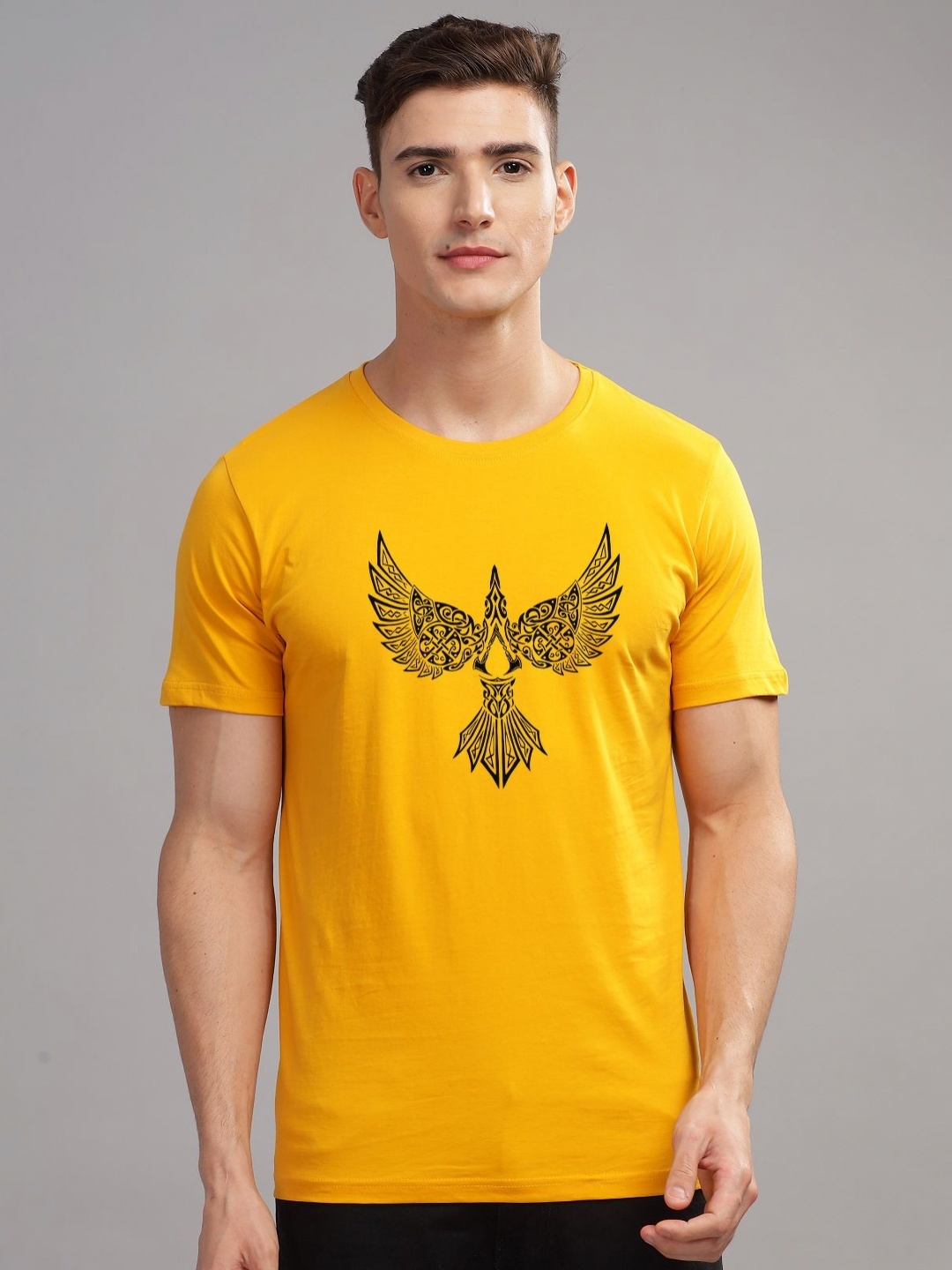 

ADRO Men Printed Applique T-shirt, Mustard