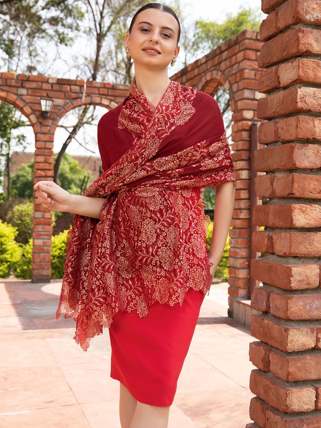 

MODARTA Ethnic Motifs Woven Design Shawl, Red