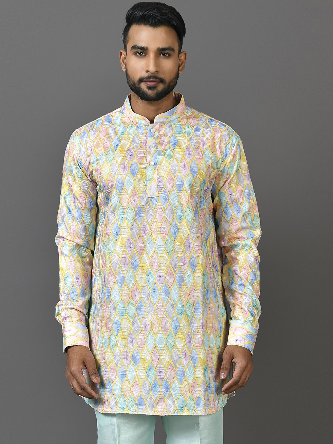 

Sayisha Geometric Printed Mandarin Collar Cotton Silk Kurta, Beige