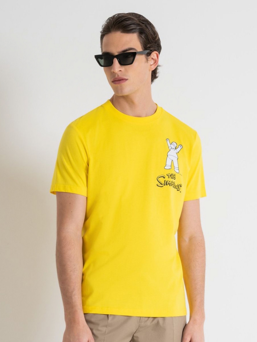 

Antony Morato Men Printed Applique T-shirt, Yellow