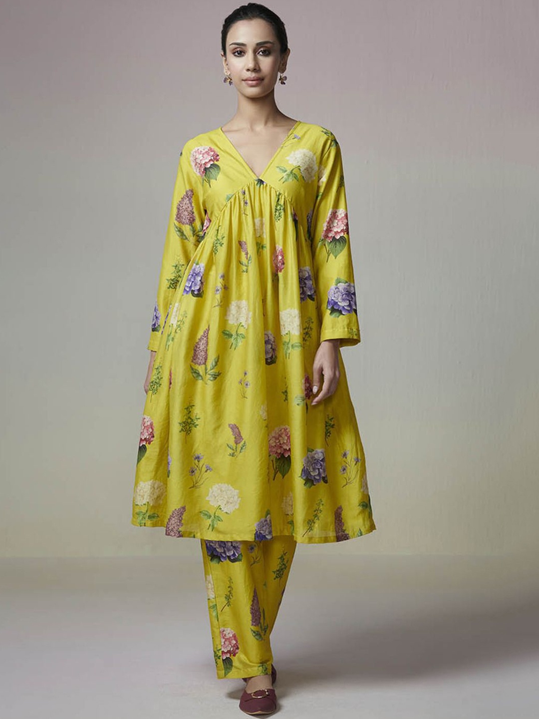 

Dressfolk Printed Chanderi Tunic & Trouser, Yellow