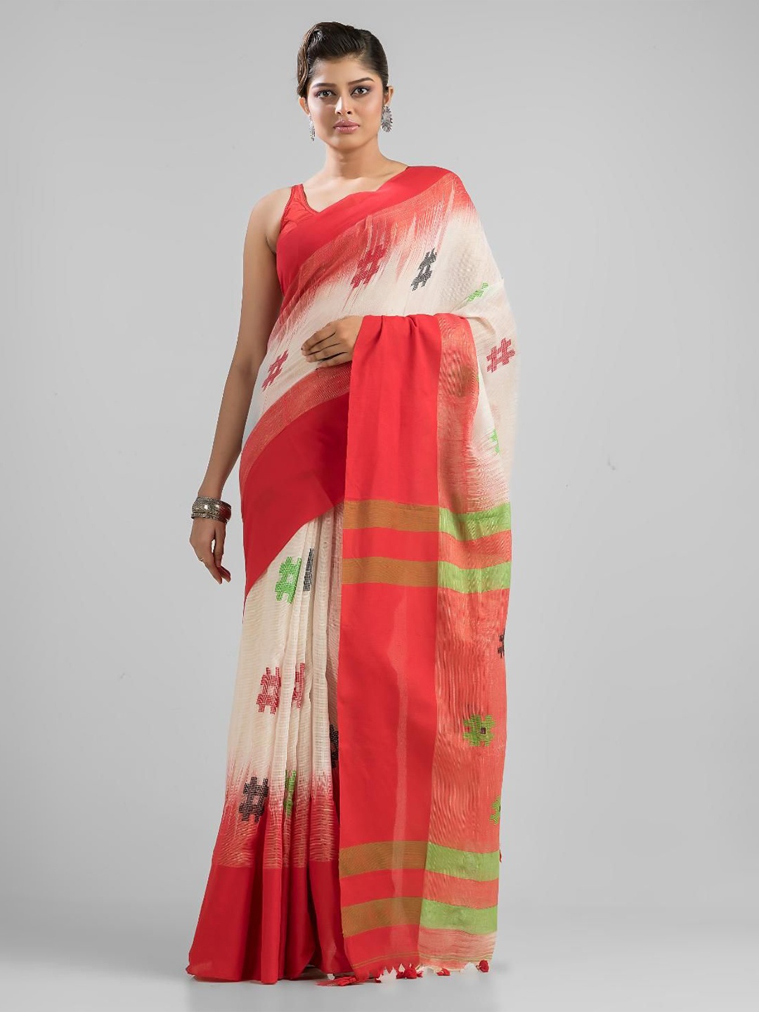 

Mitera Woven Design Pure Cotton Saree, White