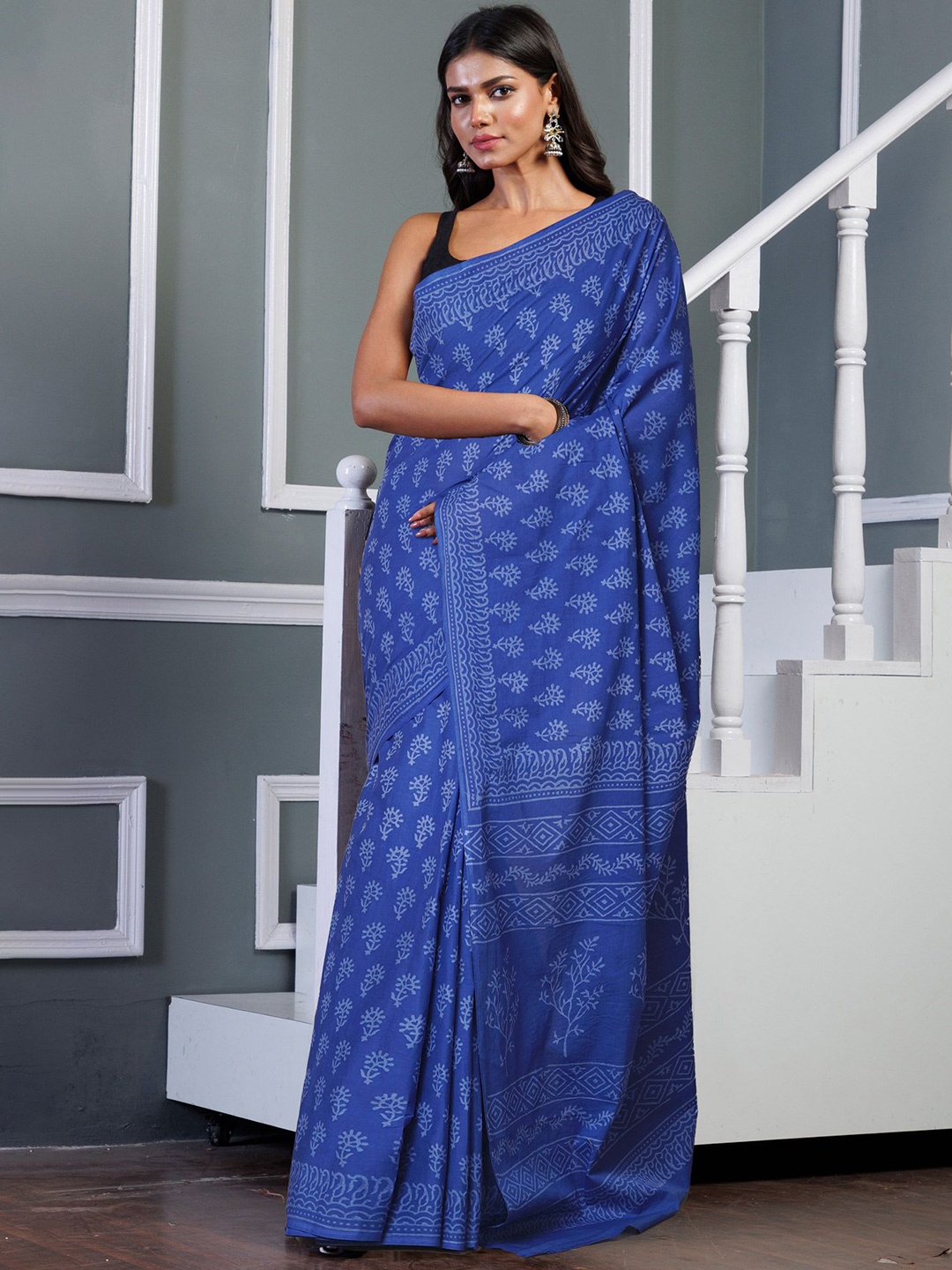 

Unnati Silks Ethnic Motifs Pure Cotton Handloom Block Print Saree, Navy blue